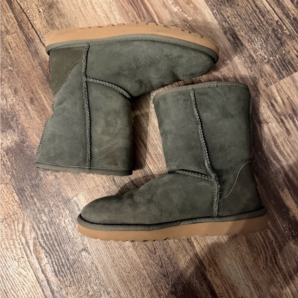 UGG Cozy green Boots